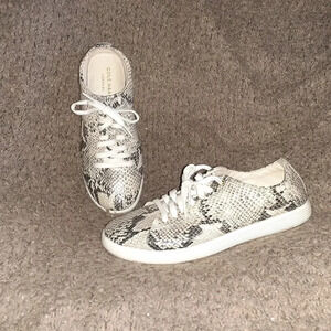 COLE HAAN-Grand OS Snakeskin Print Leather Lace Up Sneakers-SZ 8.5-Excellent